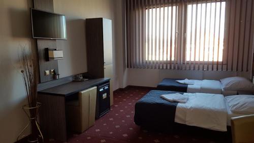 Hotel Montenegro - main image