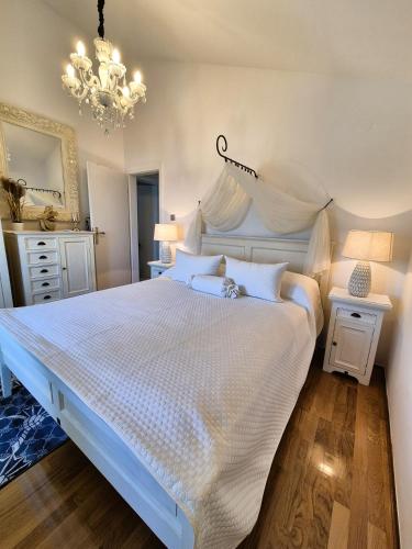 Two-Bedroom Apartment image 8