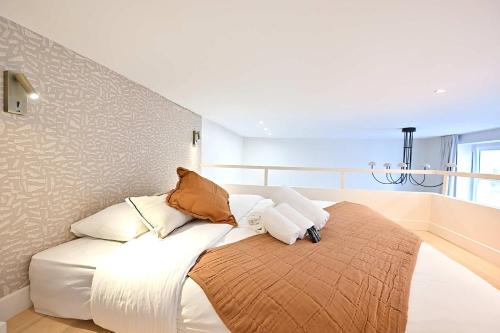 Superb Apartment Center of Paris Le Marais - image 12