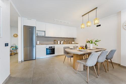 Oceanfront Oasis - Stunning beach view apartment, El Médano (Foto 9)