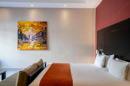 Superior Double Room with Pool View image 3