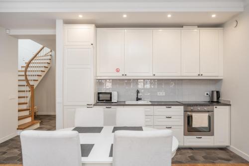 Three-Bedroom Apartment image 2