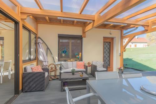 Фасада на хотела, Vacances à La Montagne (Vacances a La Montagne) in Saint-Julien-en-Champsaur