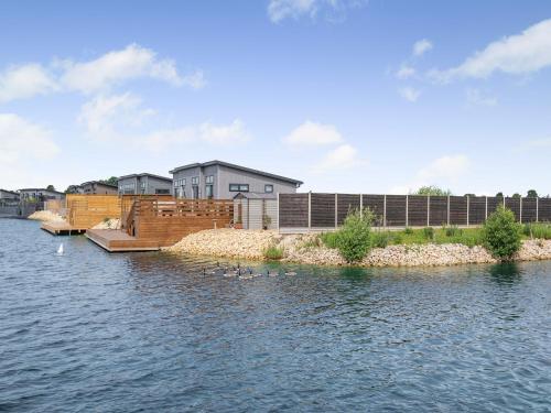 Vista exterior, Lakeside Lodge in Market Deeping