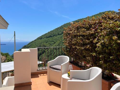 Rooms Hub Costa d'Amalfi - Vietri sul Mare in Vietri Sul Mare