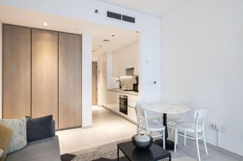 Elegant Cozy Studio Canal View - image 4