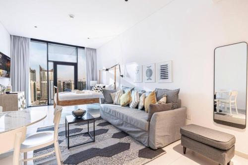 Elegant Cozy Studio Canal View - image 8