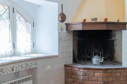 Konyha, Chianti Villa with Private Park, 2 Apartments & Panoramic Views in Talciona
