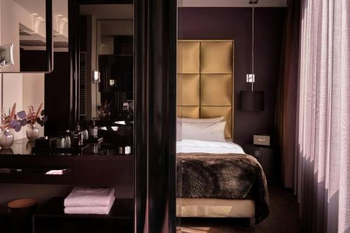 Roomers - image 10
