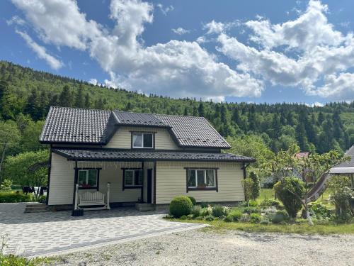 Karpatske Vidlunnya in Mykulychyn