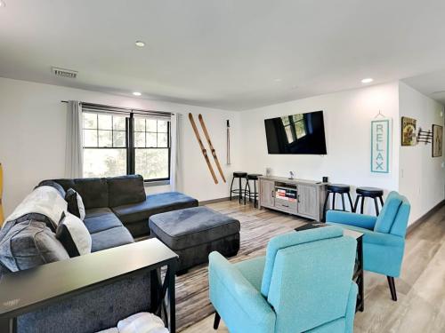 Just Like Home with Hot Tub, McHenry