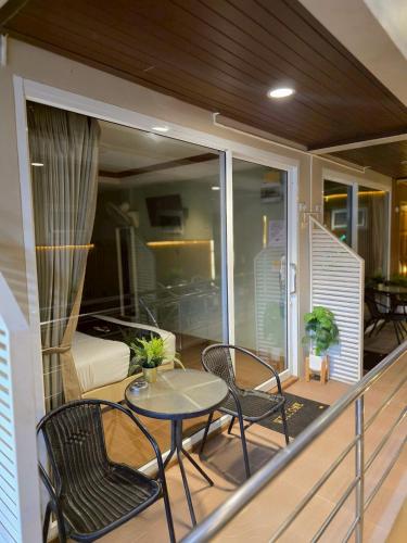 Exterior view, Chilli Hotel & Restaurant in Ko Samet