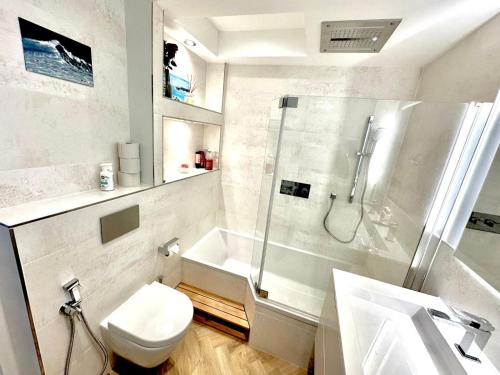 Modern 100m2, treadmill yoga matts, 2 balconies 5min to Main Station - 10min to City, Basilea (foto 7)