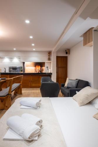 Two Bedroom House image 7