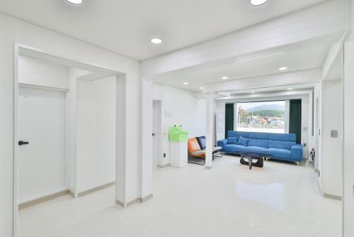 Tongyeong Stay Y Ho Pool Villa in Yongnam-myeon