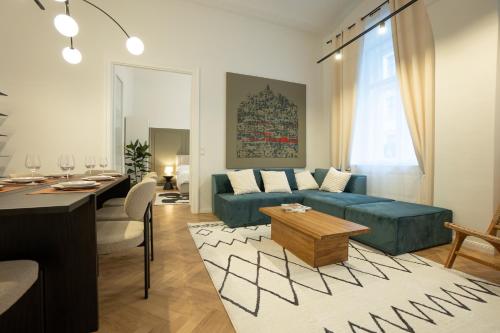 Spacious 3BR Escape with Sauna and Billiard, Vienne (photo 11)