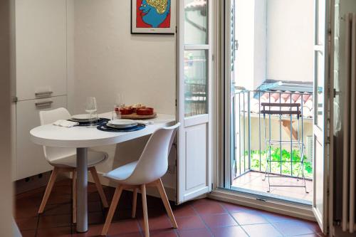 One-Bedroom Apartment image 5