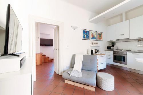 One-Bedroom Apartment image 1