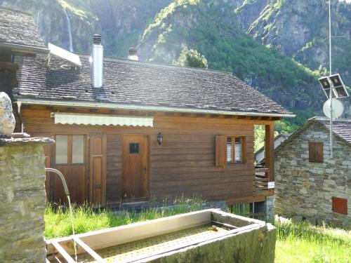 Chalet Rustico Fortuna by Interhome in Madra, Schweiz