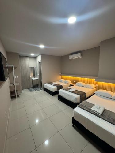 2 double beds, 1 twin bed