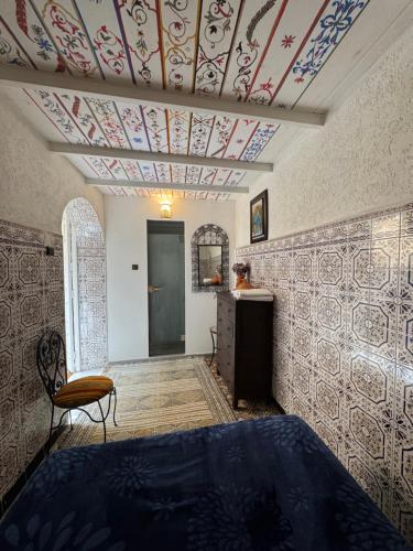 Double Room image 3