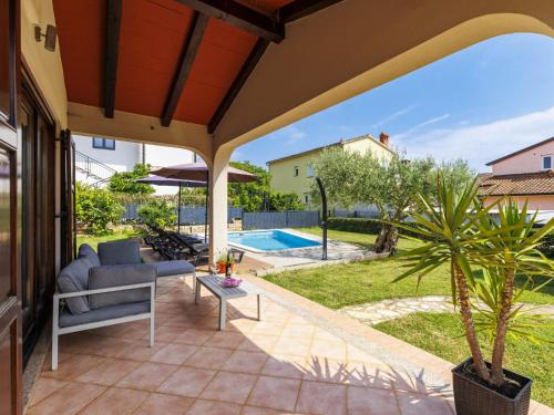 Holiday Home Villa Lucas by Interhome in Buzinija