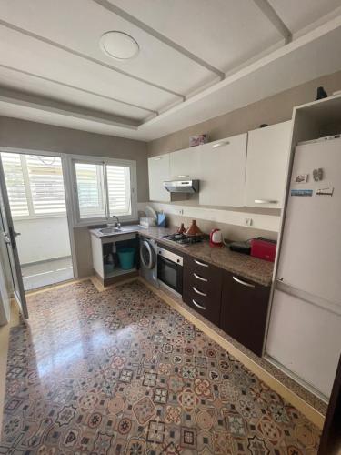 OASIS BEACH APPARTEMENT MEUBLe RESIDENCE FERMEE AVEC PISCINE TAMARIS 2 SIDI RAHAL in Sidi Rahal