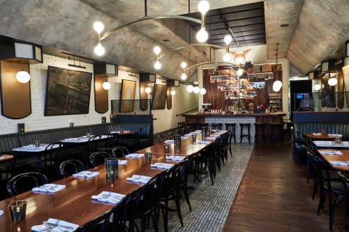 ห้องอาหาร, The Oliver Hotel Knoxville, by Oliver near พิพิธภัณฑ์ศิลปะคนอกซ์วิล