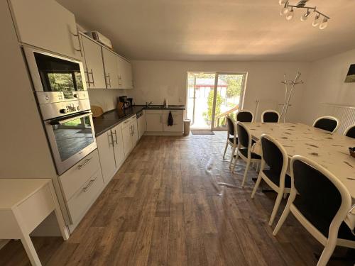 virtuve, Eickhof Ferienzimmer No2 mit Bad, Parkplatz - Ferienhof Günter (Eickhof Ferienzimmer No2 mit Bad, Parkplatz - Ferienhof Gunter) in Rühn