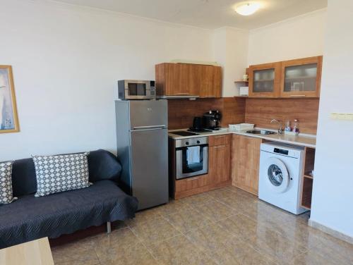 virtuve, VODENICATA 5B8 Apartment Sveti Vlas in Radevtsi