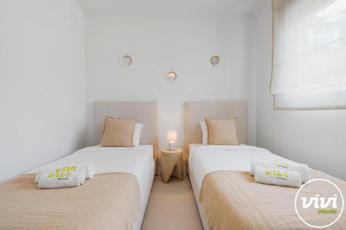 Three-Bedroom Apartment with Sea View image 9