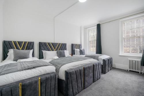 Elegant Apartment moments to Oxford Street 23GCM - image 3