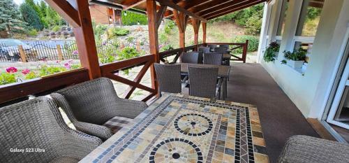 Villa Paradajs - ubytovanie pri jazere in Štiavnické Bane