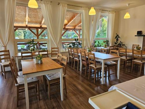 Villa Paradajs - ubytovanie pri jazere in Štiavnické Bane
