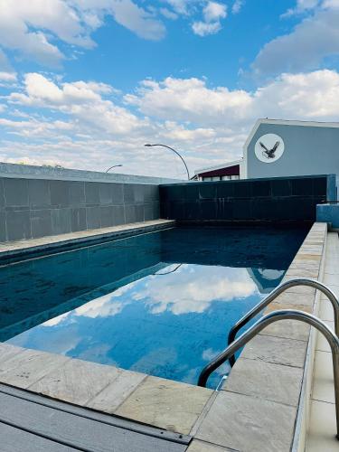 Grace KJG Aircon Pool&Gym CBD Apartment - image 3
