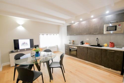Montebello Central Apartment, Florence