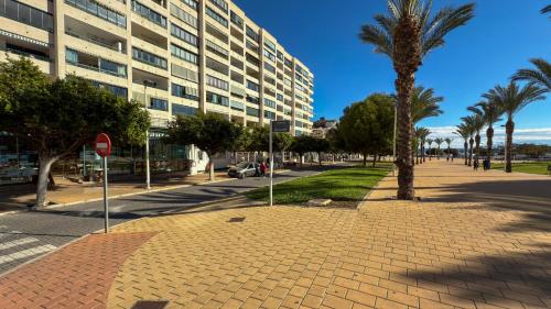 Apartment with Sea View image 1