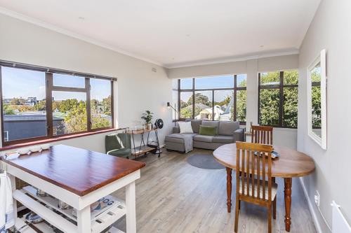 Charming & Serene 1-Bedroom Retreat in Claremont - image 3