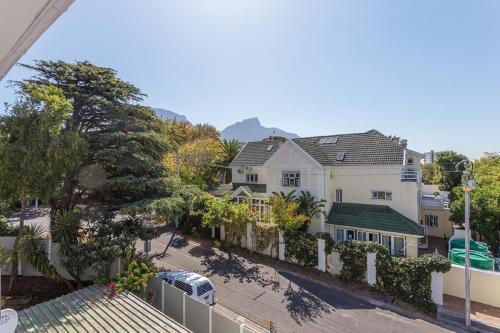 Charming & Serene 1-Bedroom Retreat in Claremont - image 9