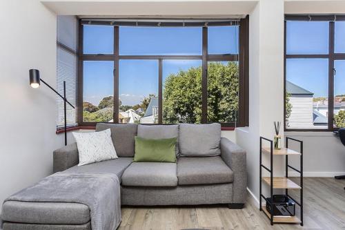 Charming & Serene 1-Bedroom Retreat in Claremont - image 7