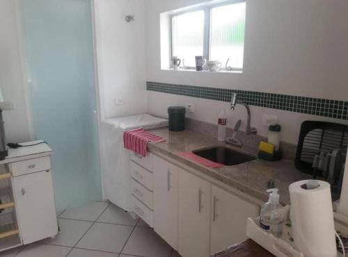 Apartamento Guaruja Enseada 2 quadras da Praia in Balneario Cidade Atlantica