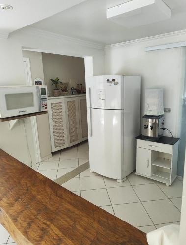 Apartamento Guaruja Enseada 2 quadras da Praia in Balneario Cidade Atlantica