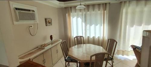 Apartamento Guaruja Enseada 2 quadras da Praia in Balneario Cidade Atlantica