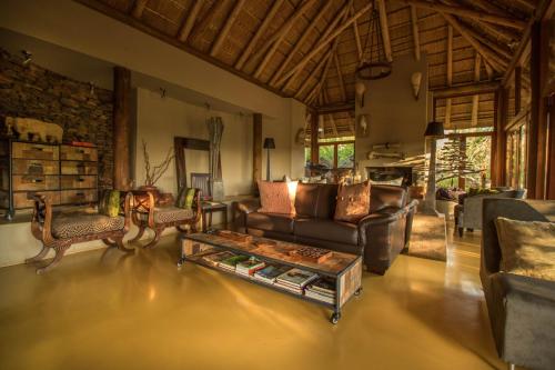 . Etali Safari Lodge