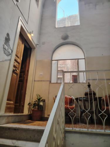 נוף חוץ, Carmen House in קטניה