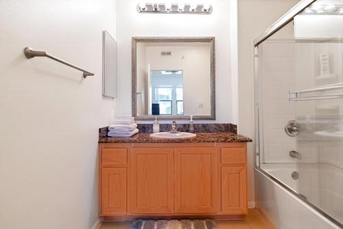 Downtown Los Angeles 1 bedroom Apt with Pool, Gym and FREE PARKING, Los Angeles (fotografie 3)