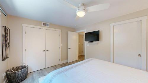 560 Queens Grant - image 2