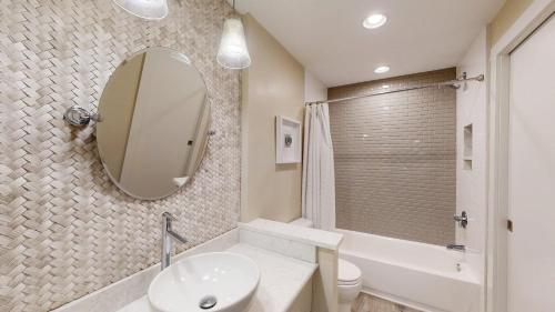 560 Queens Grant - image 11