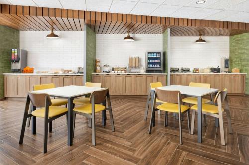 Food and beverages, Fairfield by Marriott Inn & Suites Union in Union (NJ)