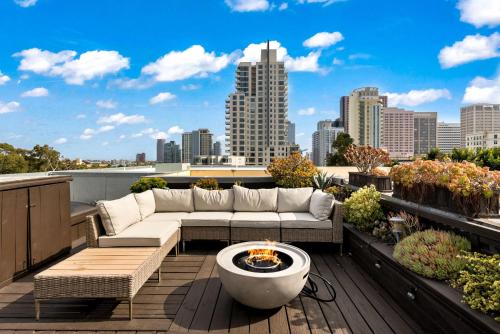 Charming and Elegant Home with Stunning Rooftop View in San Diego, USA